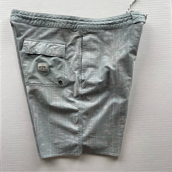 Billabong Swim Trunks Men size 36 - Picture 4 of 11